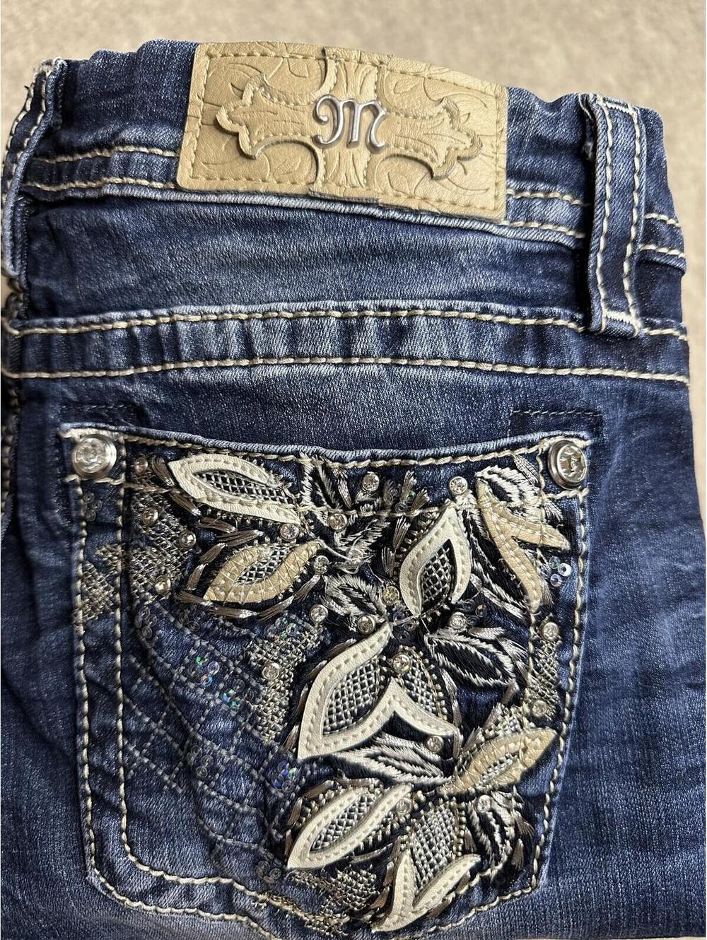 MISS ME Jeans Mid Rise Easy Cropped Bling Embellished Floral Design 27x23